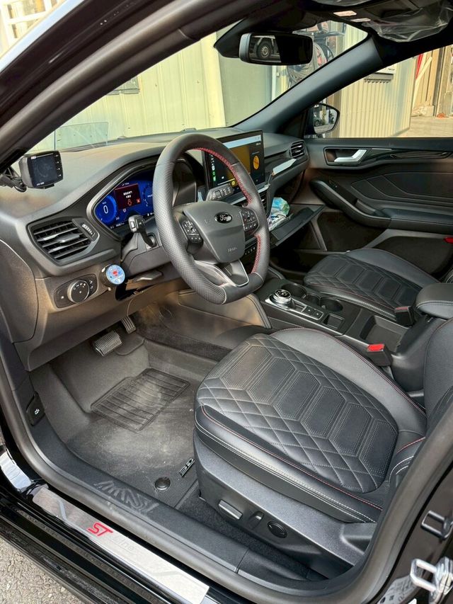 FORD福特 FOCUS  第7張相片