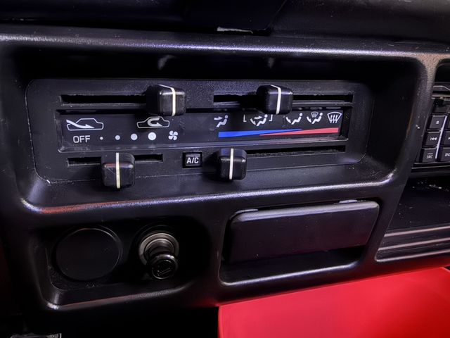 MITSUBISHI三菱 DELICA  第10張相片