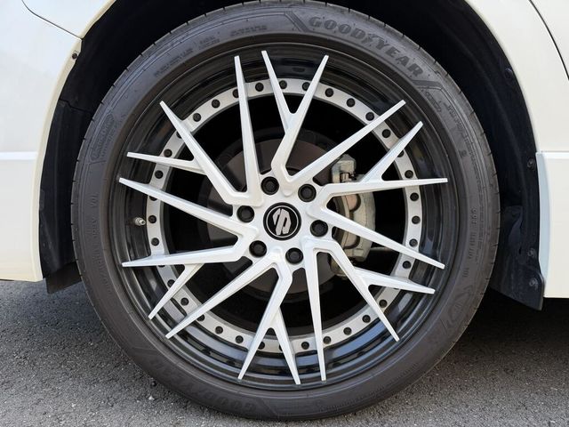 TOYOTA豐田 GRANVIA  第15張相片