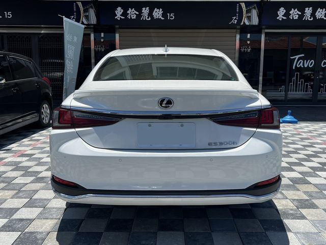 LEXUS凌志 ES300H  第4張相片