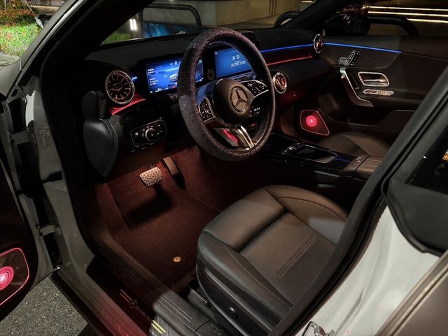 M-BENZ賓士 CLA200 SHOOTING BRAKE  第8張相片