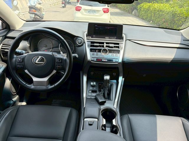 LEXUS凌志 NX200  第7張相片