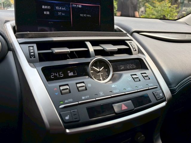 LEXUS凌志 NX200  第15張相片