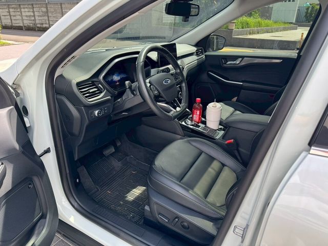 FORD福特 KUGA  第7張相片