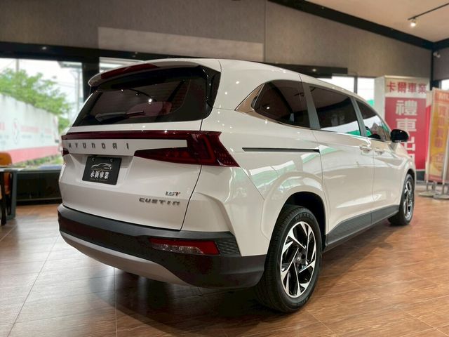 HYUNDAI現代 CUSTIN  第5張相片