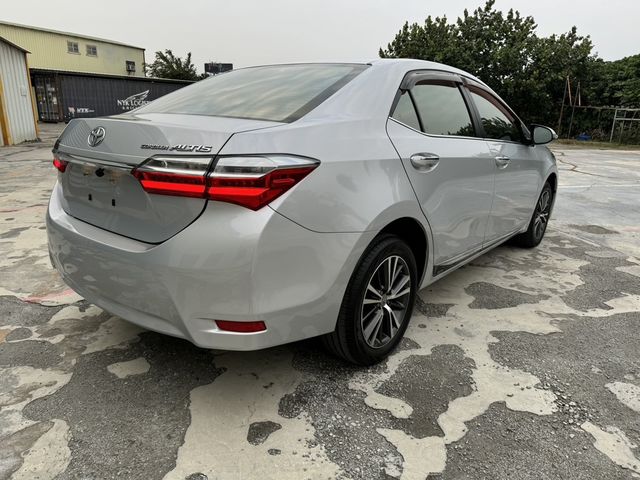 TOYOTA豐田 ALTIS  第2張相片