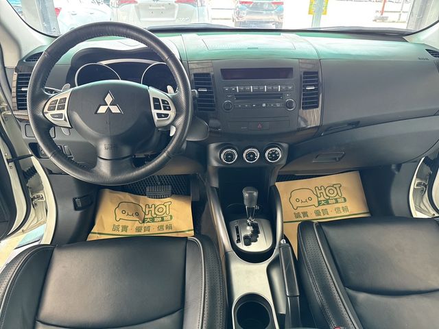 MITSUBISHI三菱 OUTLANDER  第5張相片