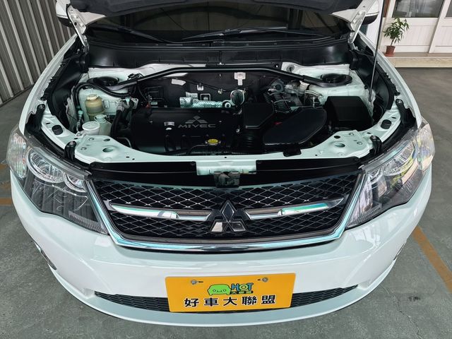 MITSUBISHI三菱 OUTLANDER  第6張相片