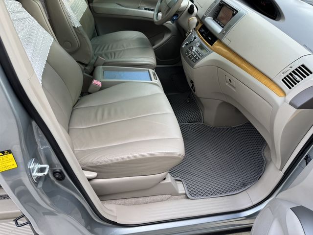 TOYOTA豐田 PREVIA  第14張相片