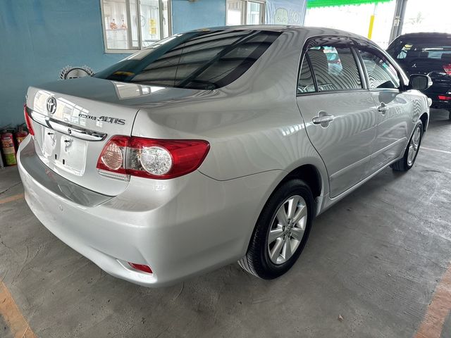 TOYOTA豐田 ALTIS  第2張相片