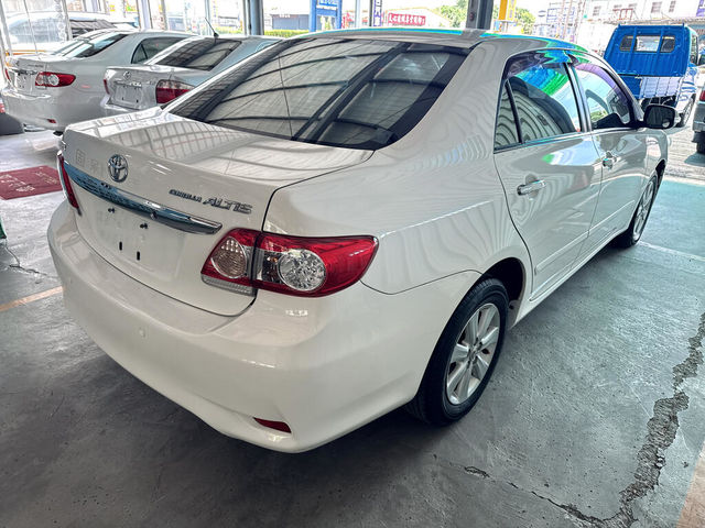 TOYOTA豐田 ALTIS  第2張相片