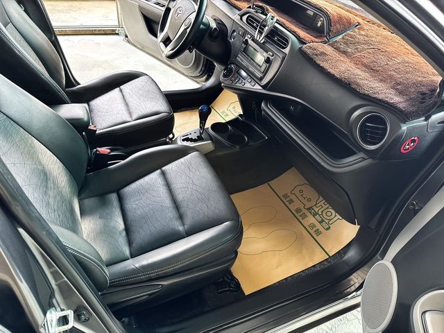 TOYOTA豐田 PRIUS C  第12張相片