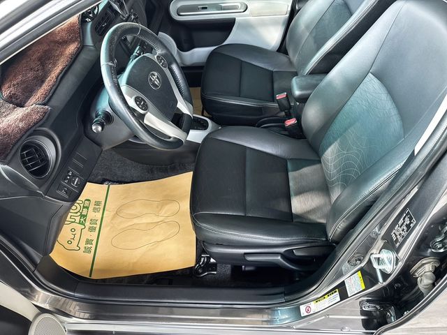 TOYOTA豐田 PRIUS C  第14張相片