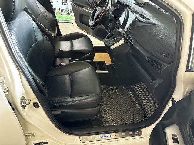 TOYOTA豐田 WISH  第16張相片