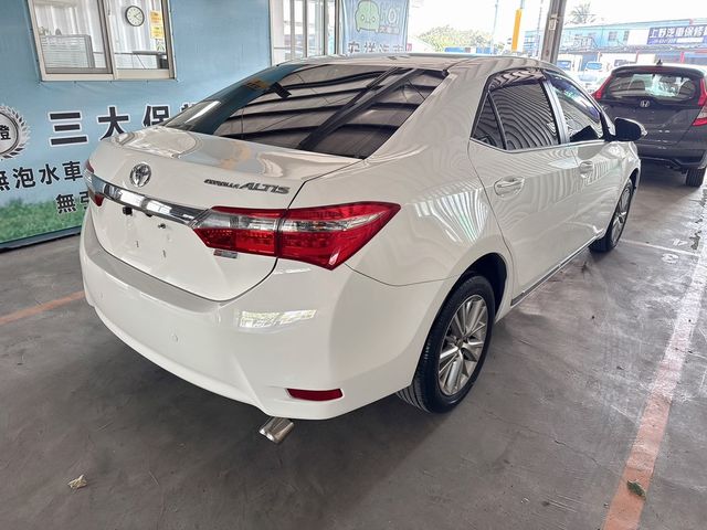 TOYOTA豐田 ALTIS  第2張相片