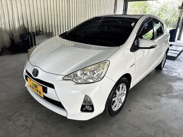 TOYOTA豐田 PRIUS C  第1張相片