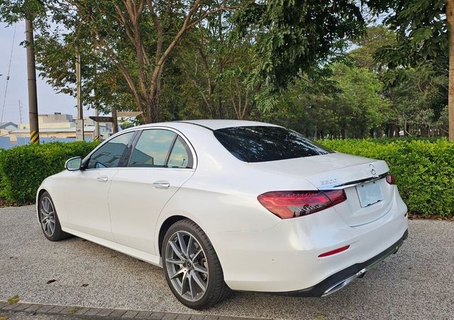 M-BENZ賓士 E300  第13張相片