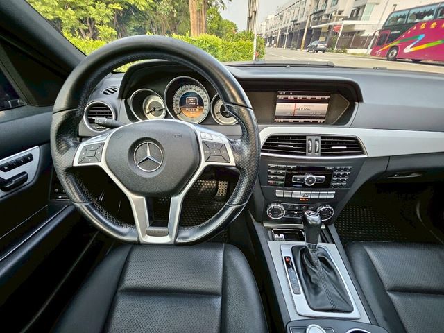 M-BENZ賓士 C250  第8張相片