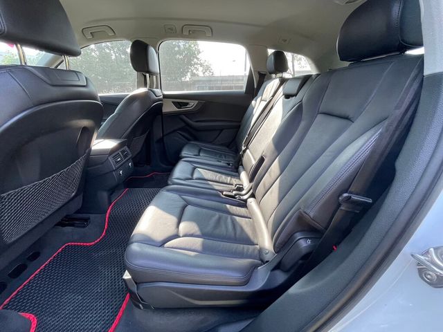 AUDI奧迪 Q7  第7張相片