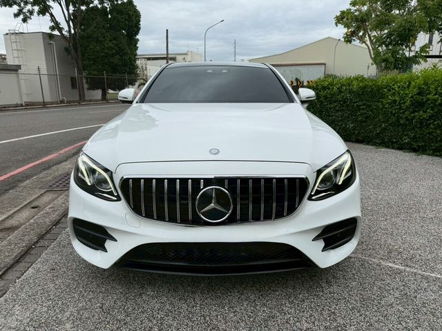 M-BENZ賓士 E300  第2張相片