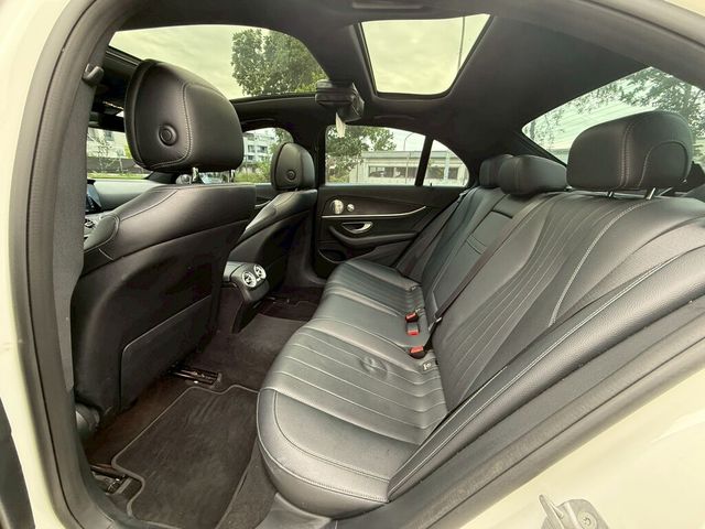 M-BENZ賓士 E300  第7張相片