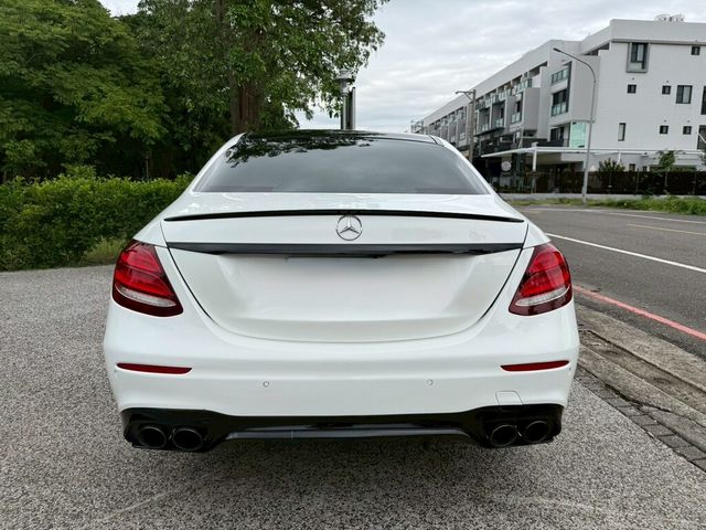 M-BENZ賓士 E300  第13張相片
