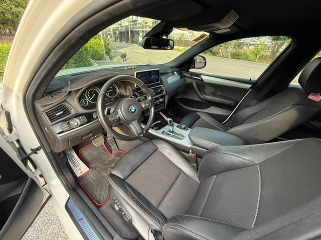 BMW寶馬 X4 XDRIVE20I  第5張相片