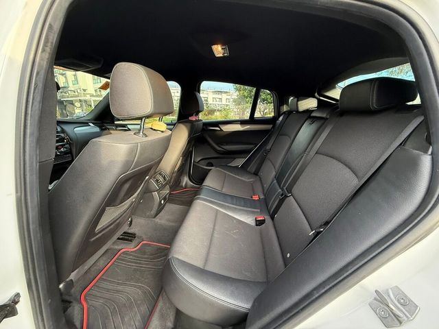 BMW寶馬 X4 XDRIVE20I  第7張相片