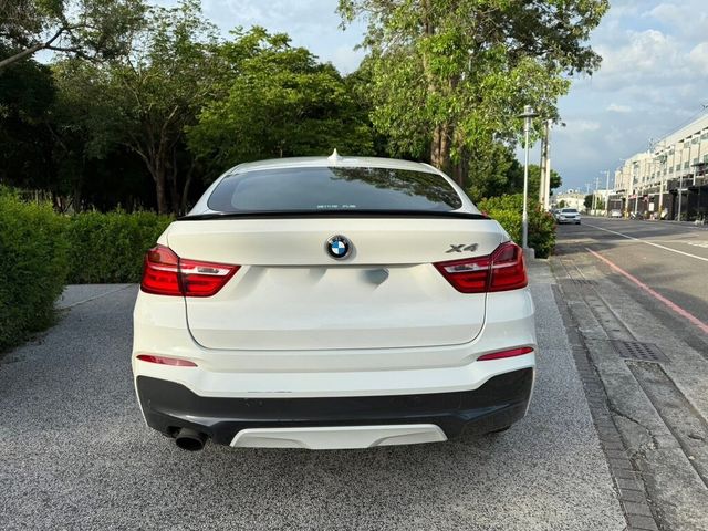 BMW寶馬 X4 XDRIVE20I  第10張相片