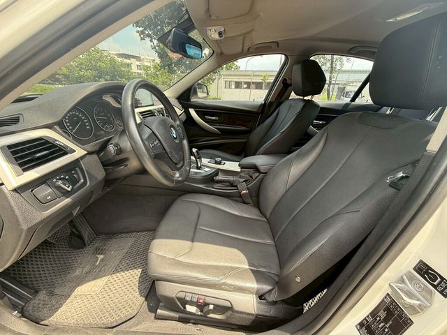 BMW寶馬 316I  第6張相片
