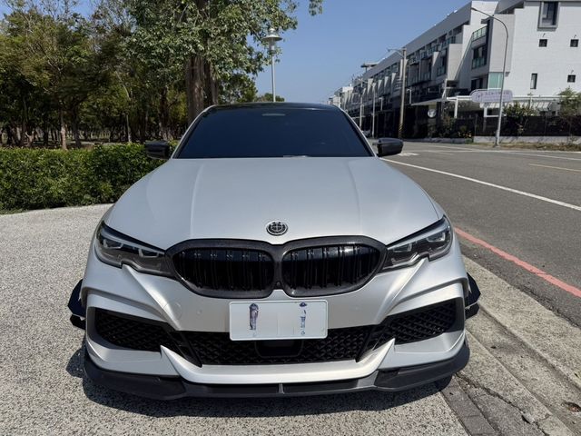 BMW寶馬 330I M SPORT  第2張相片