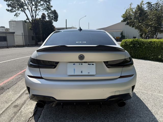 BMW寶馬 330I M SPORT  第11張相片