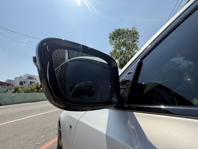 BMW寶馬 330I M SPORT  第12張相片