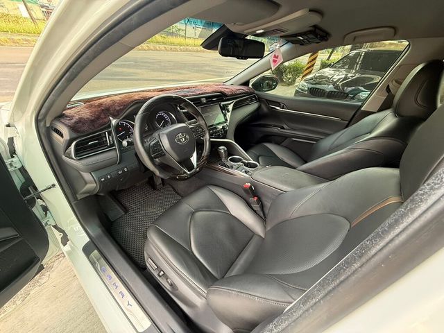 TOYOTA豐田 CAMRY  第5張相片