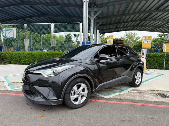 TOYOTA豐田 C-HR  第1張相片