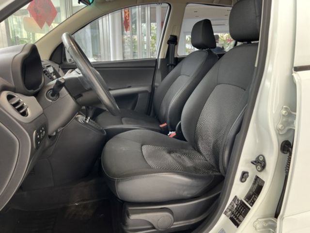 HYUNDAI現代 I10  第8張相片