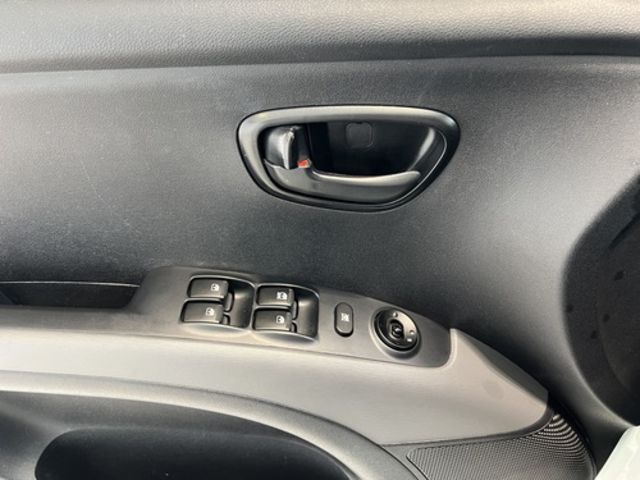HYUNDAI現代 I10  第15張相片