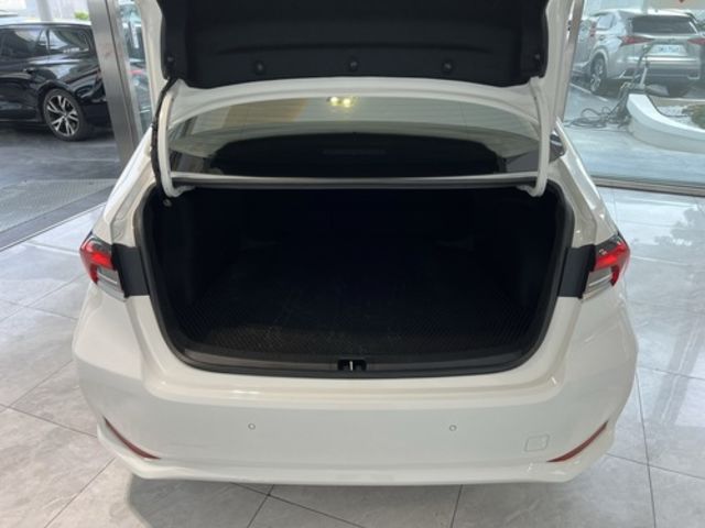 TOYOTA豐田 ALTIS  第3張相片