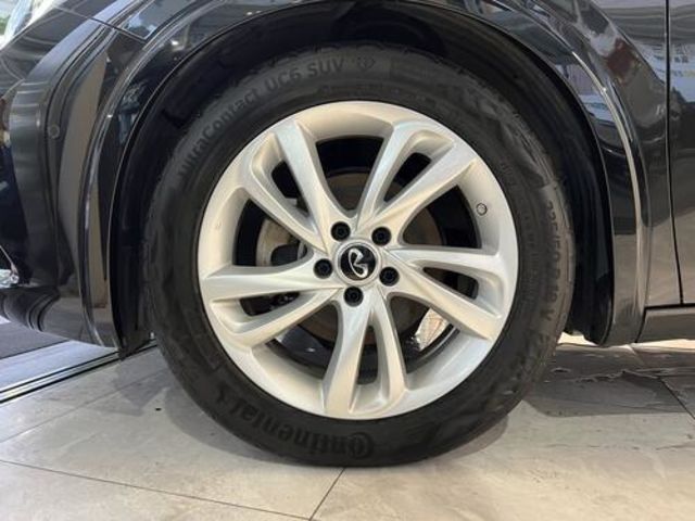 INFINITI無限 Q30  第3張相片