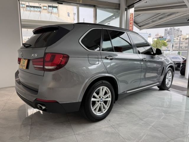 BMW寶馬 X5 XDRIVE25D  第2張相片
