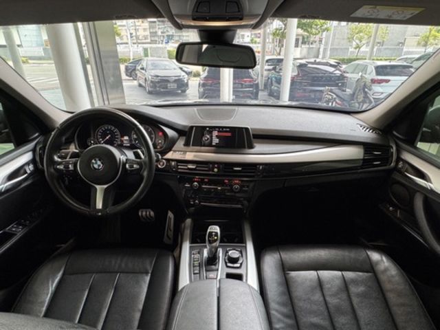 BMW寶馬 X5 XDRIVE25D  第5張相片