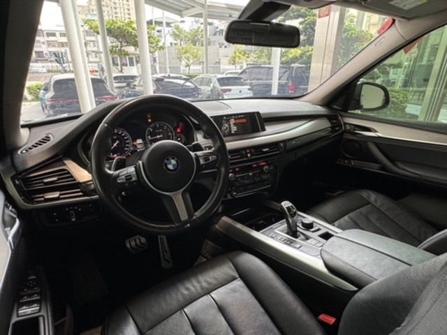 BMW寶馬 X5 XDRIVE25D  第6張相片