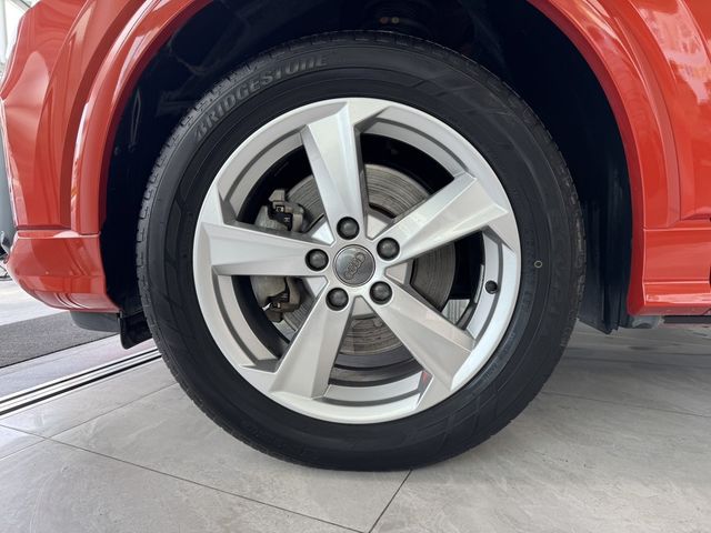 AUDI奧迪 Q2 35 TFSI  第3張相片
