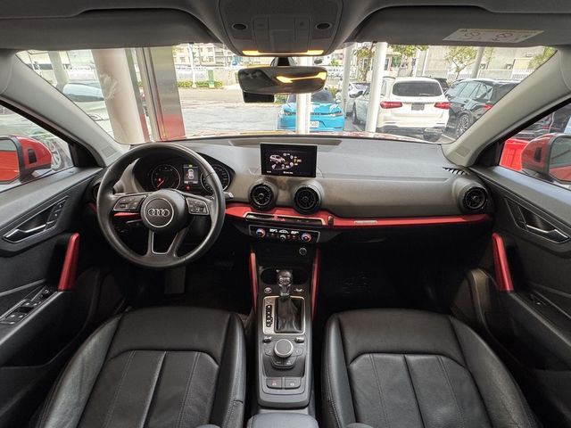 AUDI奧迪 Q2 35 TFSI  第5張相片