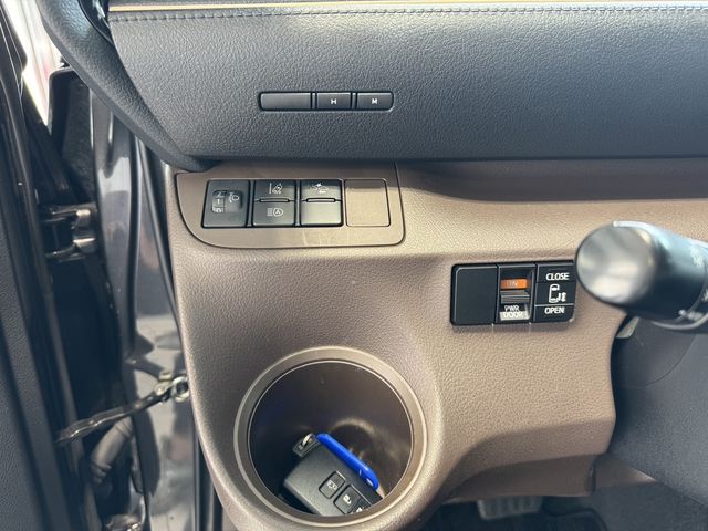 TOYOTA豐田 SIENTA  第16張相片