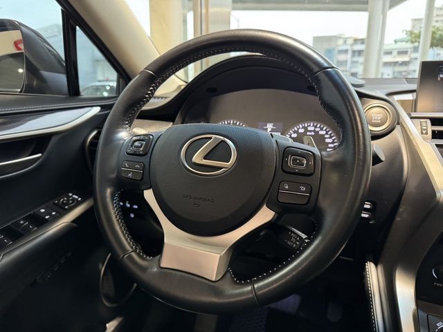 LEXUS凌志 NX200T  第4張相片