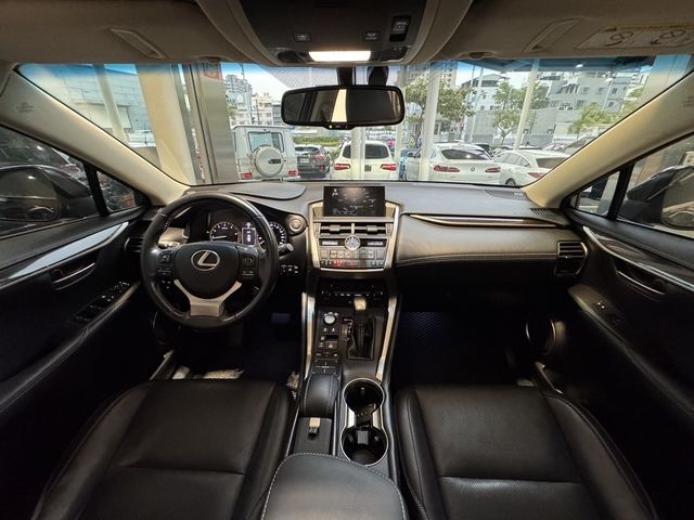 LEXUS凌志 NX200T  第5張相片
