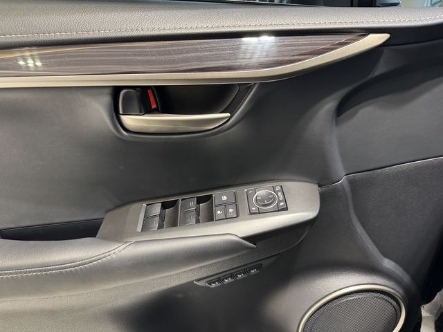 LEXUS凌志 NX200T  第15張相片