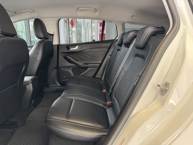 FORD福特 FOCUS WAGON  第8張相片