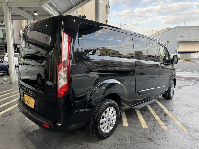 FORD福特 TOURNEO CUSTOM  第2張相片